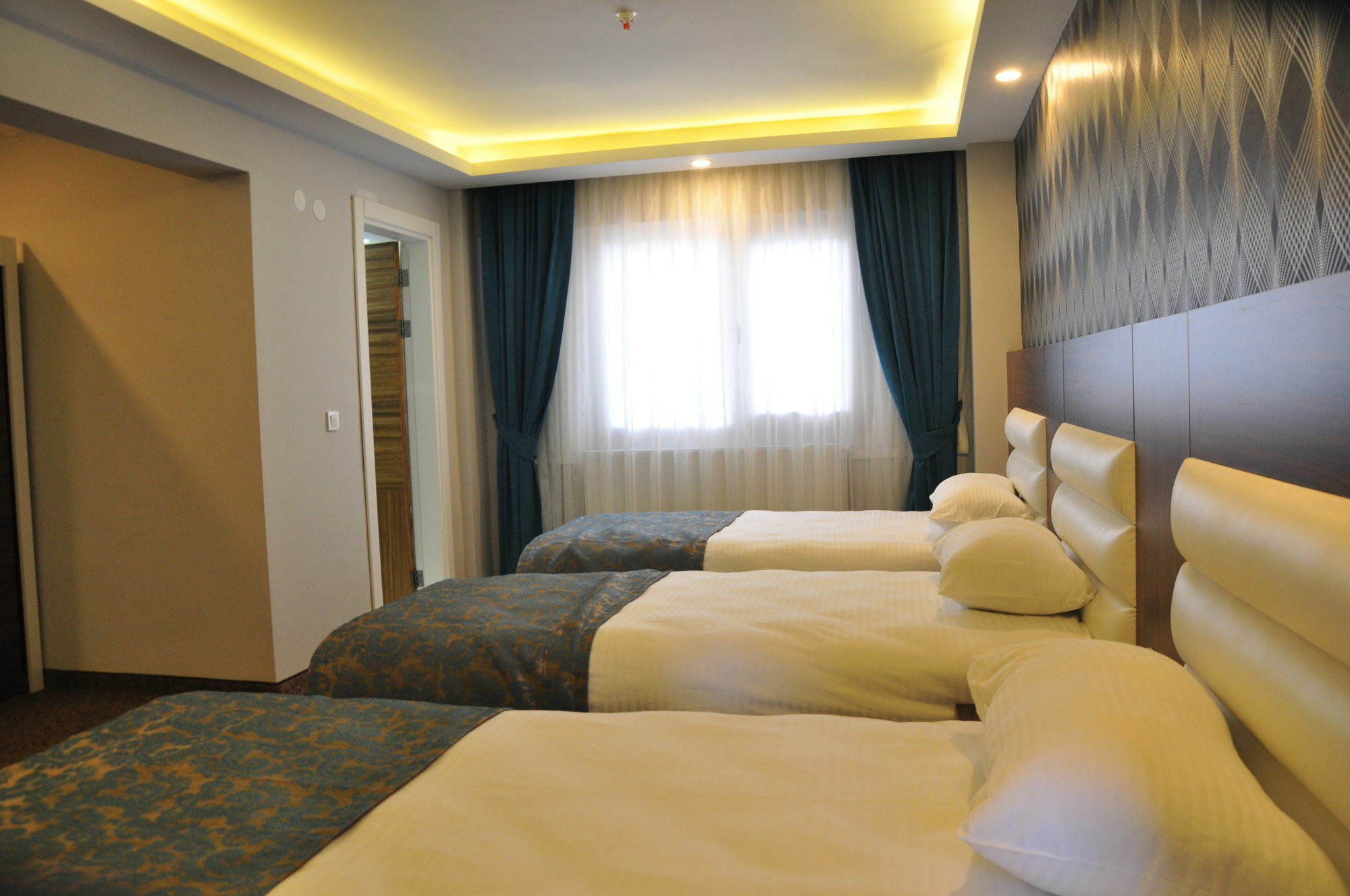 Madi Hotel İzmir Exterior foto